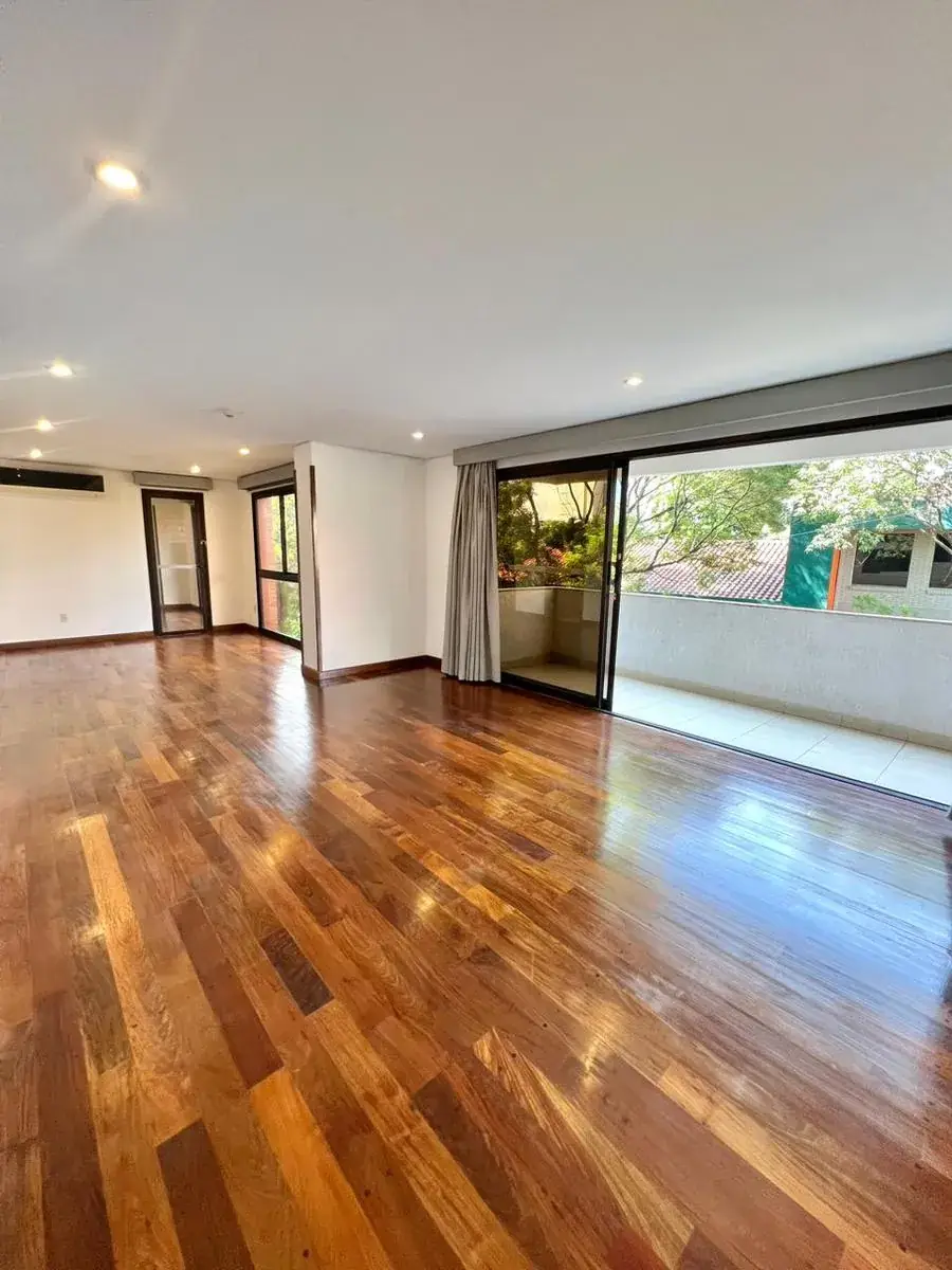 Departamento de 3 dormitorios en Venta en Recoleta, Asunción - Image 5