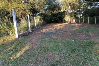 Terreno de 677m² en Venta en Areguá