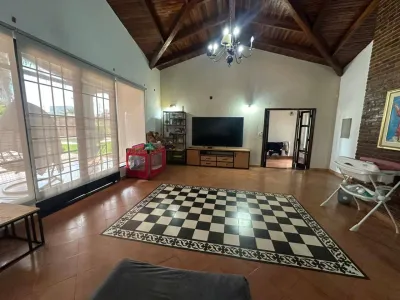5-Bedroom House for Rent in Villa Ofelia, Fernando de la Mora