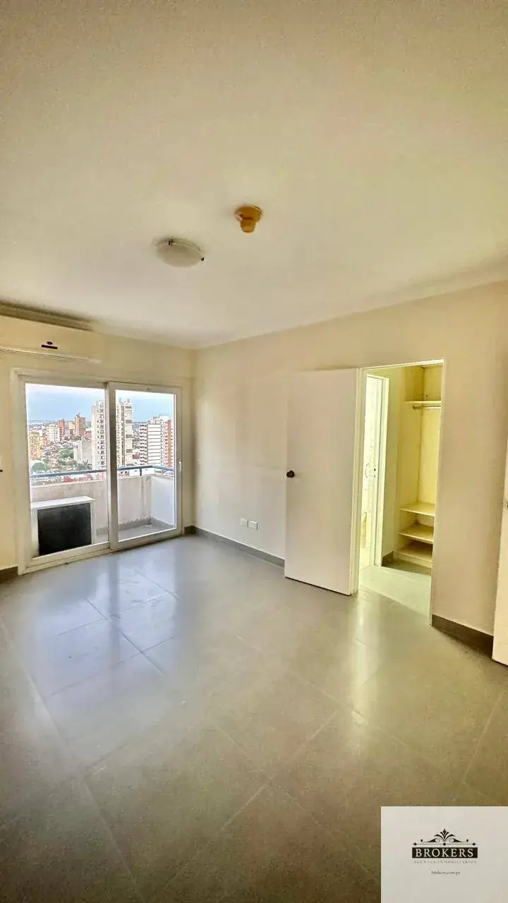 Departamento de 3 dormitorios en Venta en Tacumbu, Asunción - Image 10