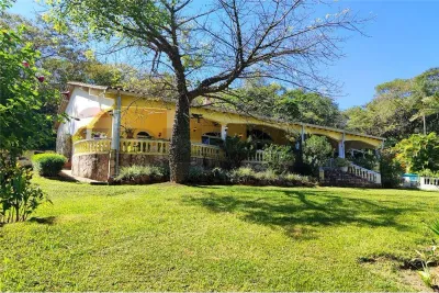 Departamento de 6 dormitorios en Venta en Caacupé