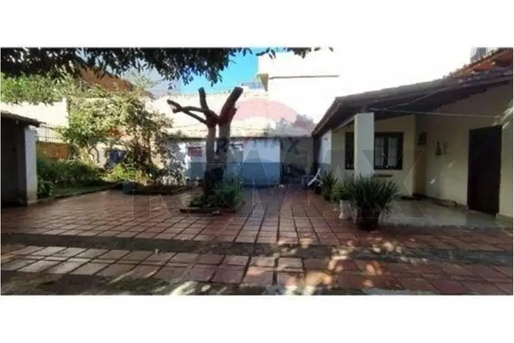 4-Bedroom House for Sale in Che la Reina, Ciudad del Este - Image 8