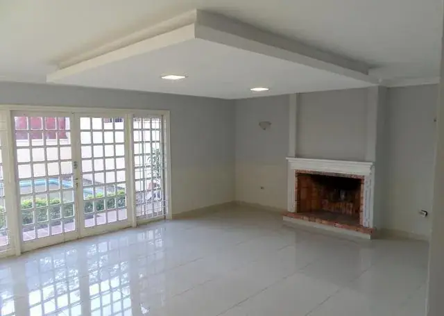 4-Bedroom House for Sale in Recoleta, Asunción - Image 4