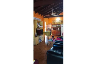 Casa de 3 dormitorios en Venta en 8 de Diciembre, San Juan del Paraná