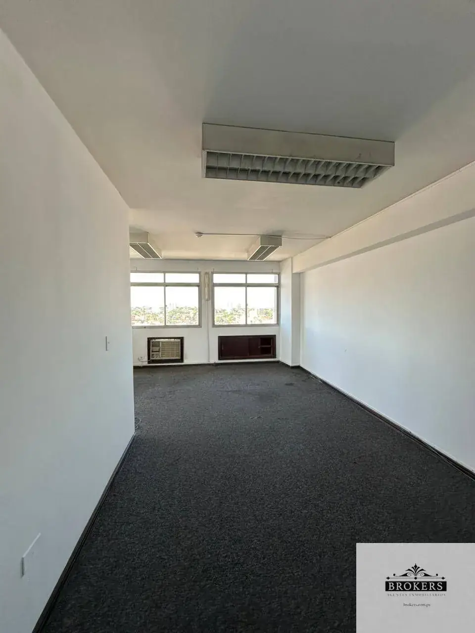 Local Comercial de 53m² en Alquiler en Catedral, Asunción - Image 6