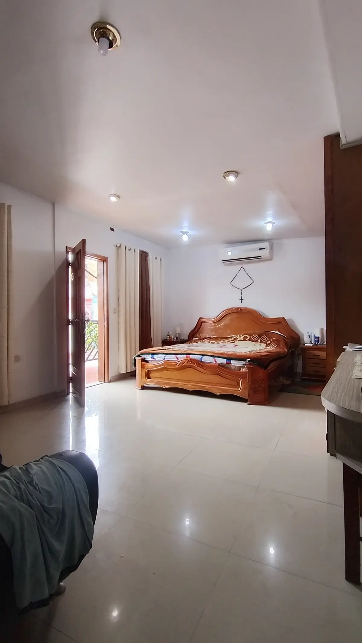 Casa en Casco Histórico de la Guaira, con local comercial. - Image 6
