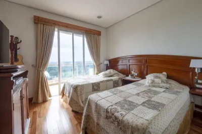 Apartamento de 3 quartos à Venda em Ycuá Satí, Assunção