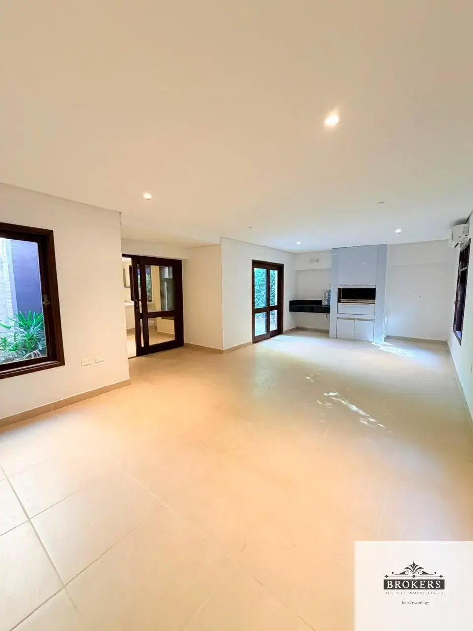 3-Bedroom House for Rent in San Jorge, Asunción - Image 6