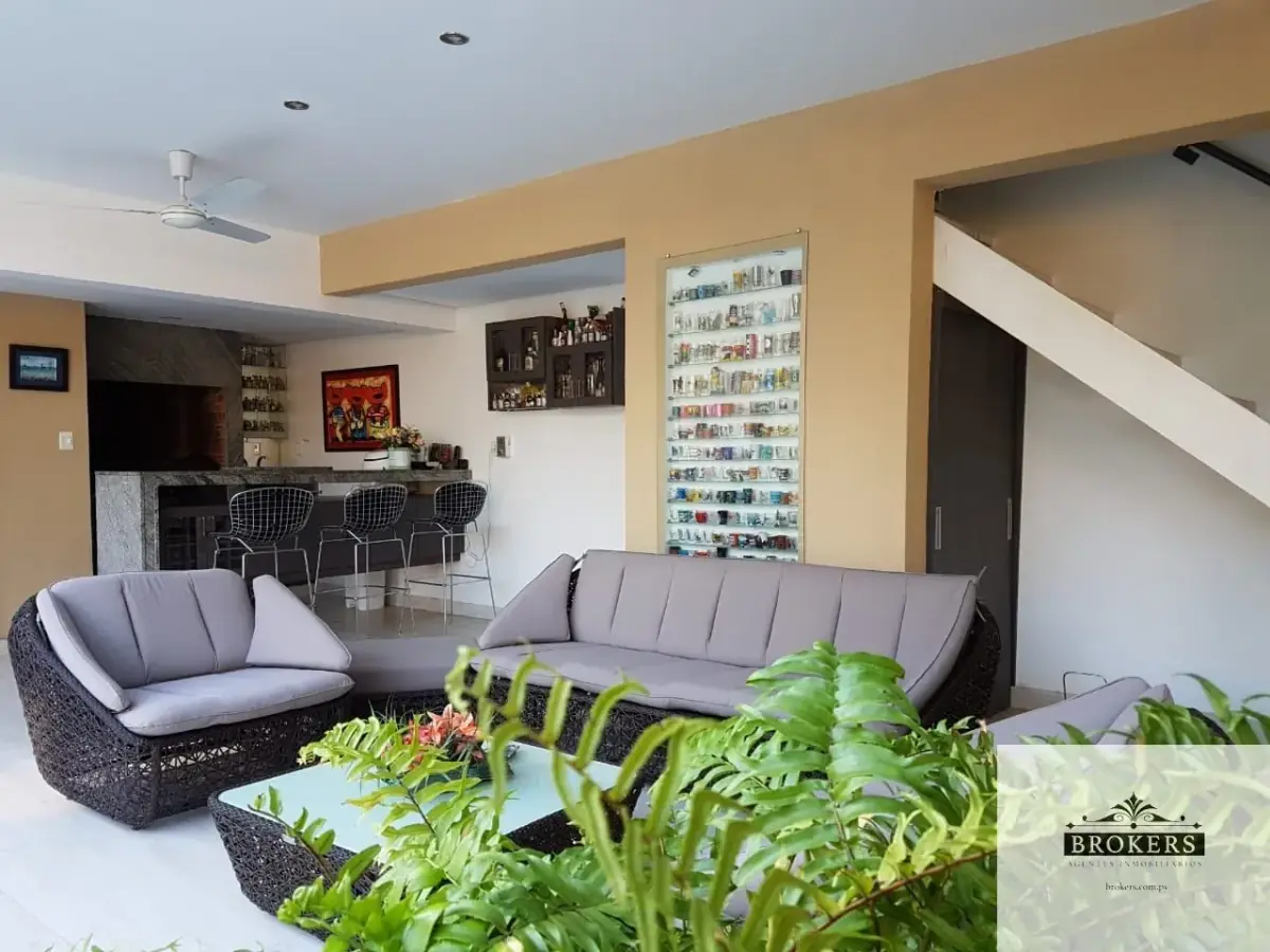 Casa de 5 dormitorios en Venta en Mburicaó, Lambaré - Image 5