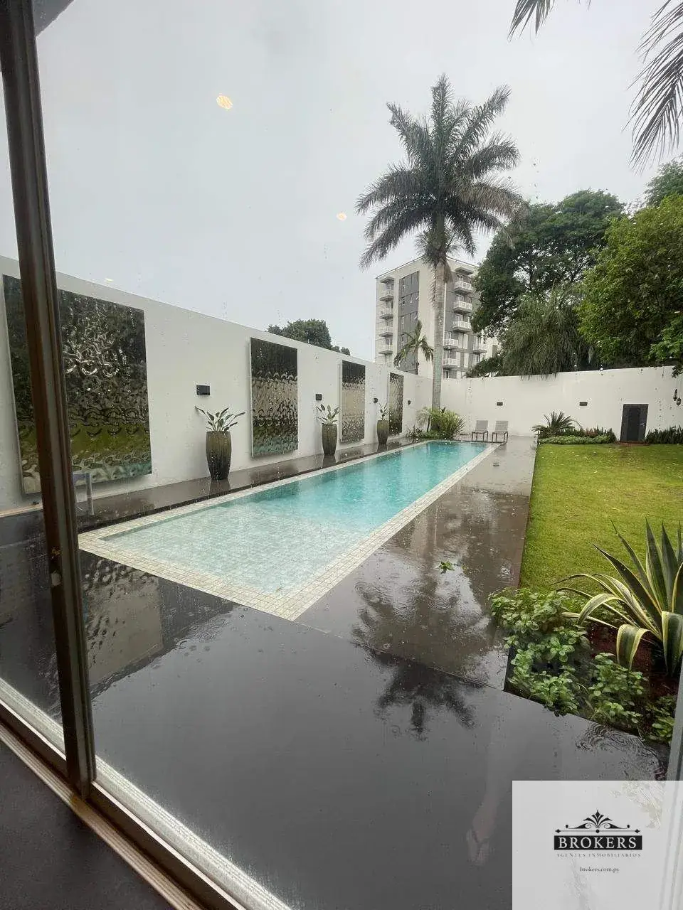 4-Bedroom House for Rent in Estanzuela, Fernando de la Mora - Image 11