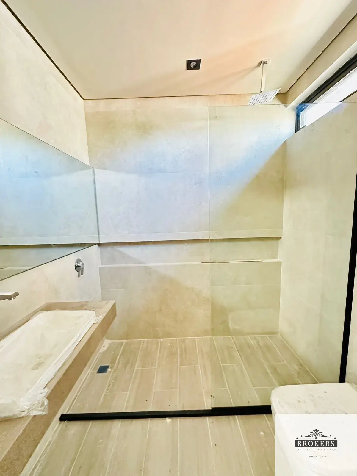3-Bedroom Apartment for Sale in Herrera, Asunción - Image 9