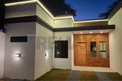 Casa de 4 dormitorios en Venta en Maramburé, Luque