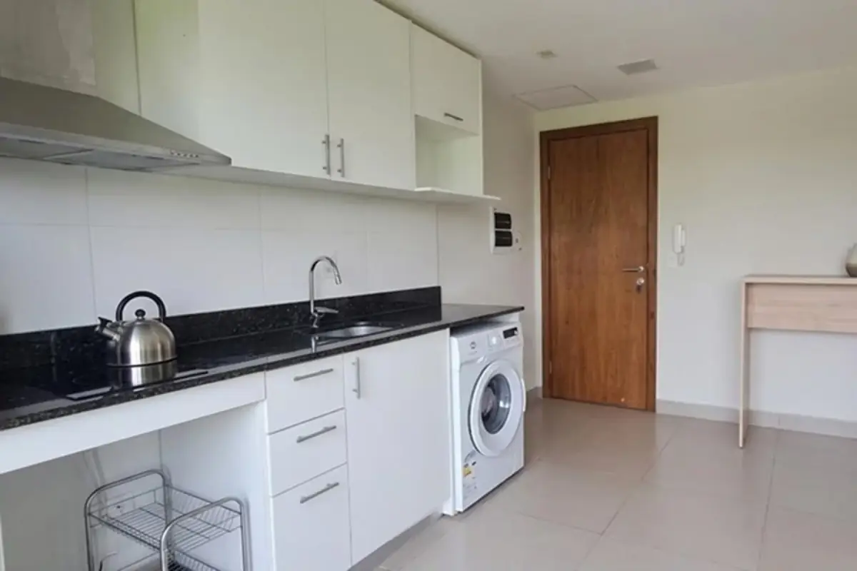 Monoambiente en Edificio Marsella, 34m², en Venta en Las Mercedes, Asunción - Image 6