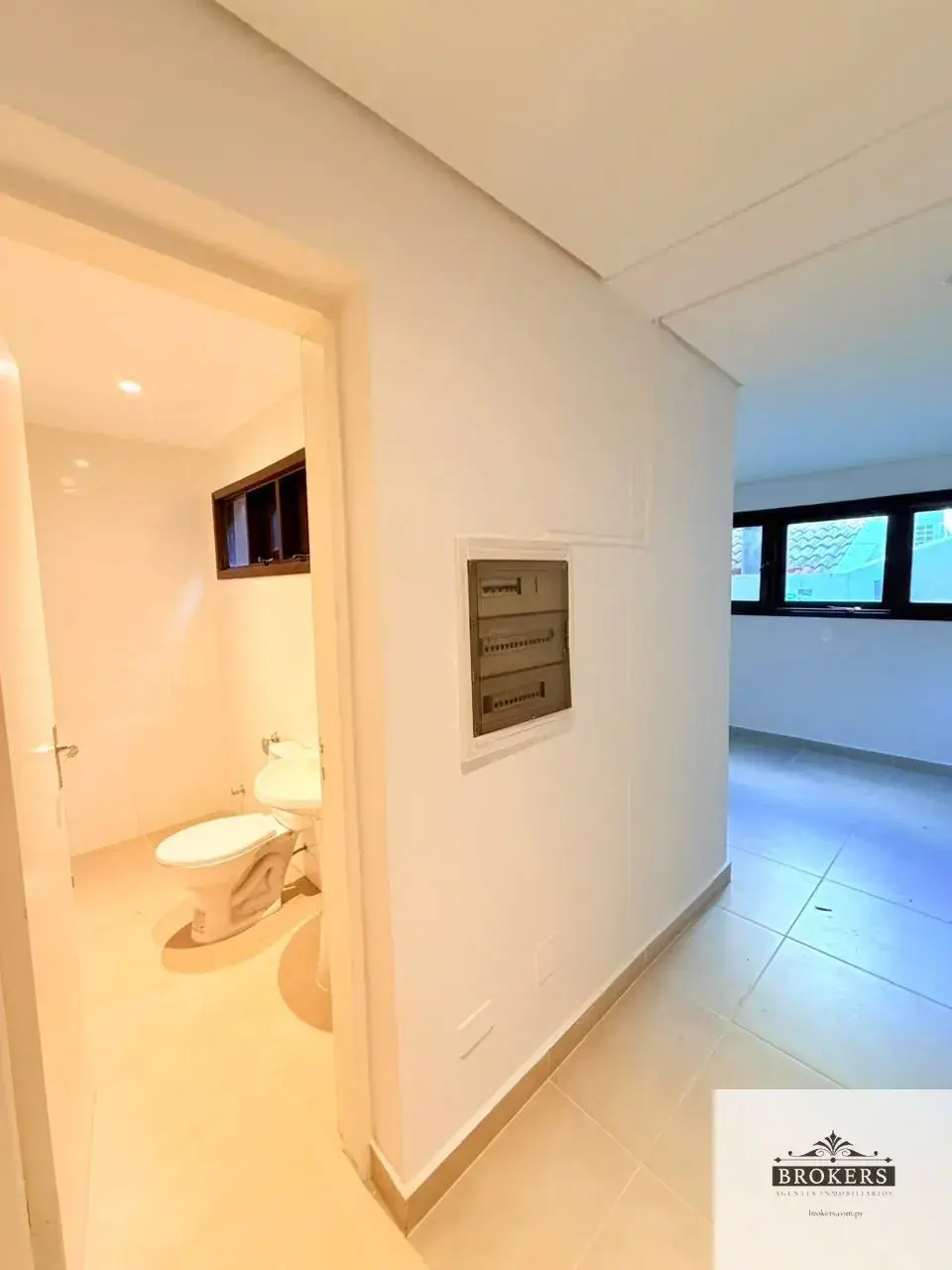 3-Bedroom House for Rent in San Jorge, Asunción - Image 10