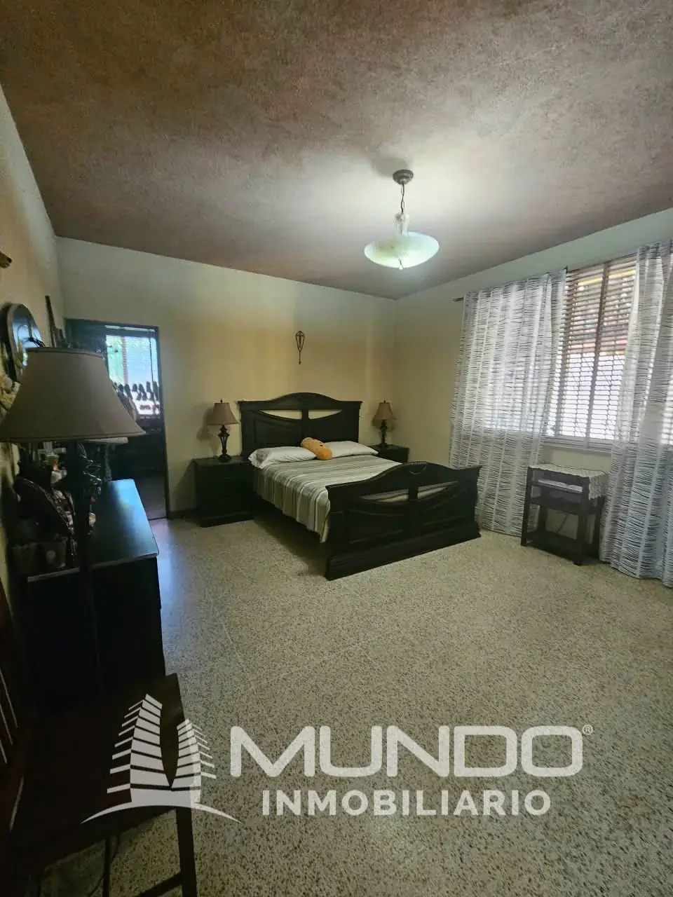 Casa de 4 dormitorios, 358.6m², en Venta en Zona 11, Ciudad de Guatemala - Image 8