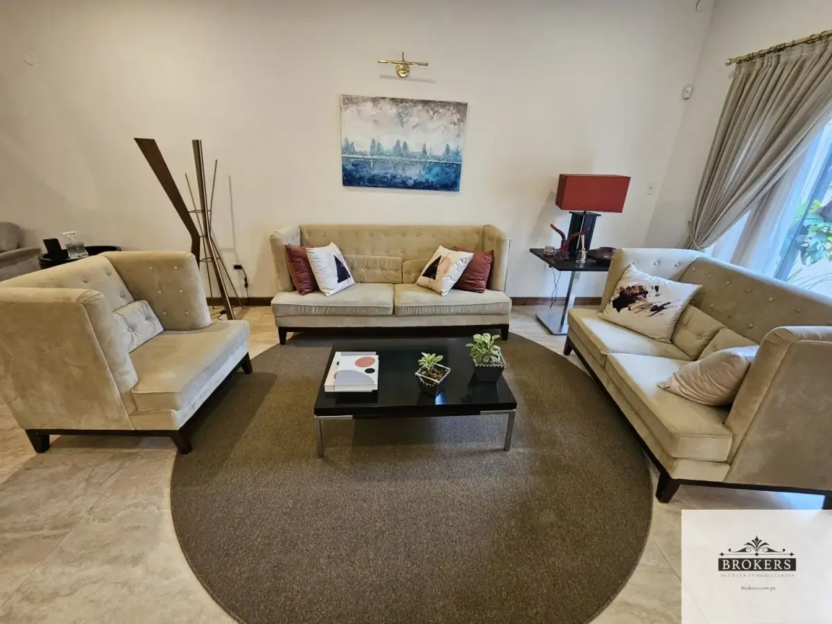 3-Bedroom House for Sale in Recoleta, Asunción - Image 6