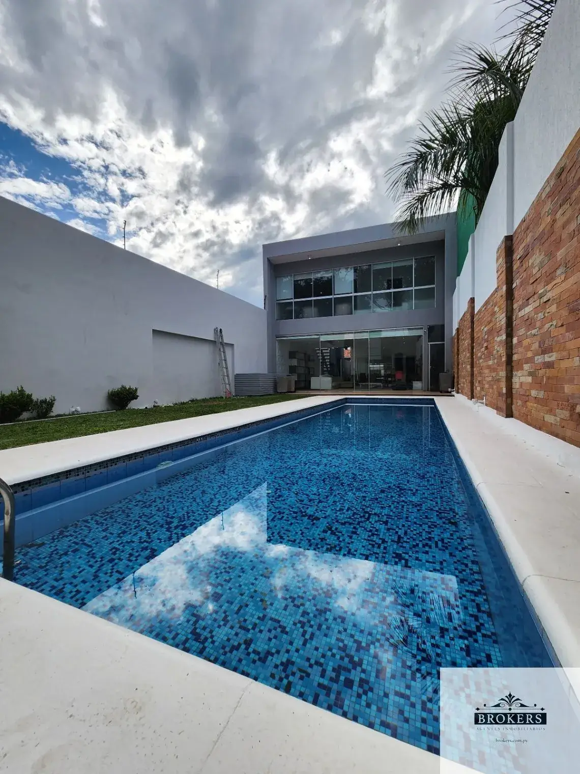 Casa de 3 dormitorios en Venta en Ycuá Satí, Asunción - Image 2