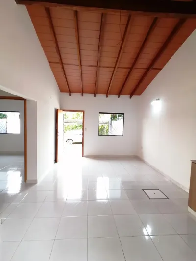 Casa de 2 dormitorios en Venta en Monseñor Bogarín, Mariano Roque Alonso