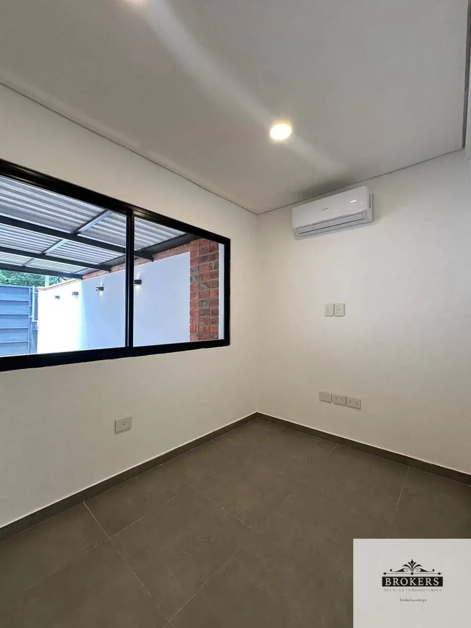 Casa de 3 dormitorios en Venta en Primer Barrio, Luque - Image 14