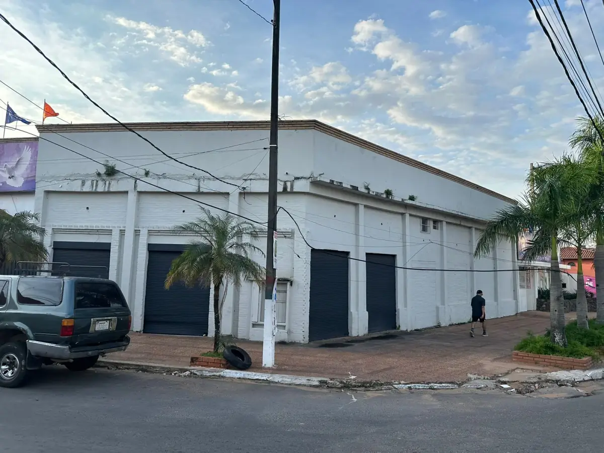 Espaço Comercial de 506m² à Venda em Villa Virginia, Lambaré - Image 3