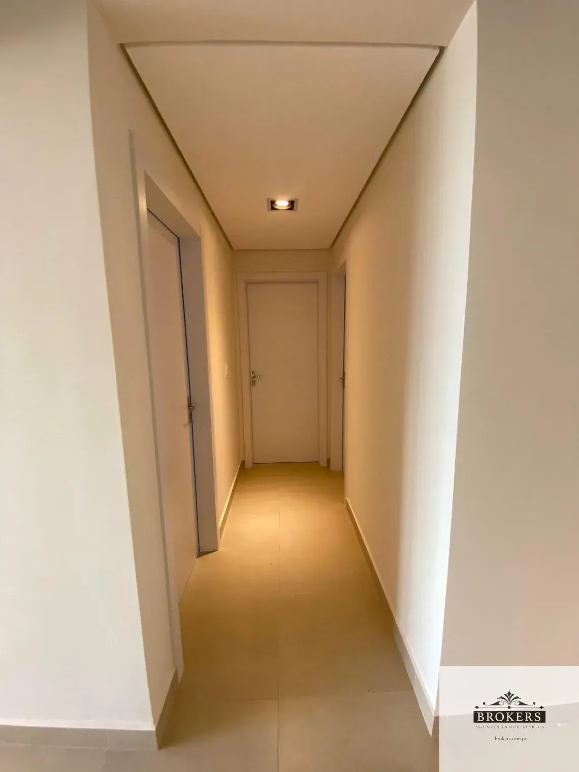 Apartamento de 2 dormitórios à Venda em Madame Lynch, Assunção - Image 13