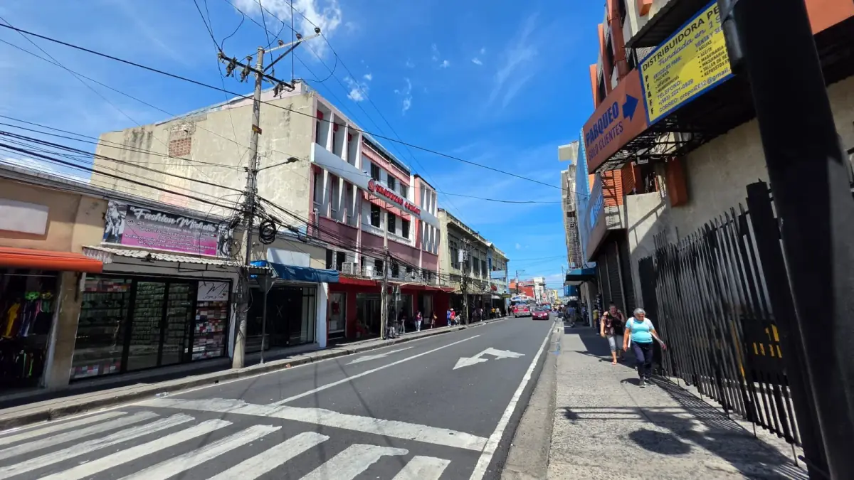 Espaço Comercial de 392m² à Venda em San Salvador - Image 6