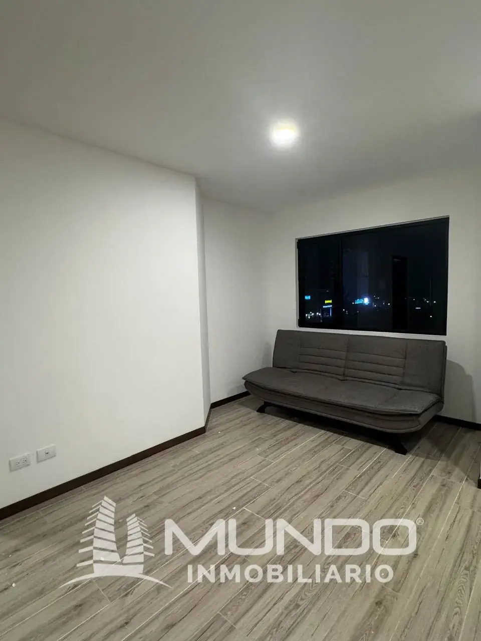 Departamento de 1 dormitorio amueblado, 74m², en Alquiler en Zona 10, Ciudad de Guatemala - Image 11