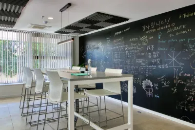 Departamento de 3 dormitorios en Venta en Madame Lynch, Asunción