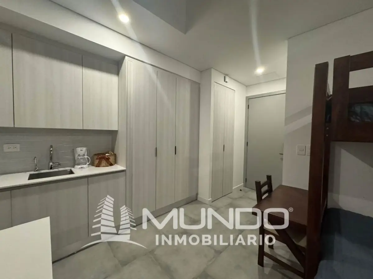 1-Bedroom Apartment in Zone 16, 47m², for Sale in Guatemala City - Image 3