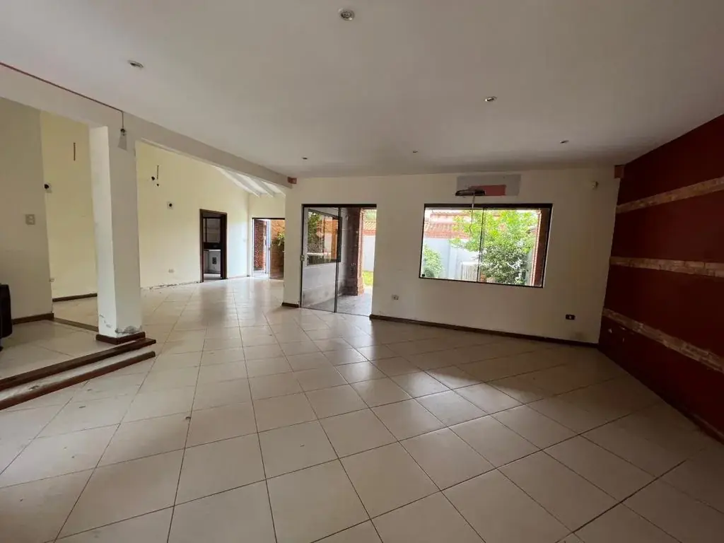 OFERTA casa en LOS LAURELES  Precio de Oferta: $ 210.000 270m2 - Image 4