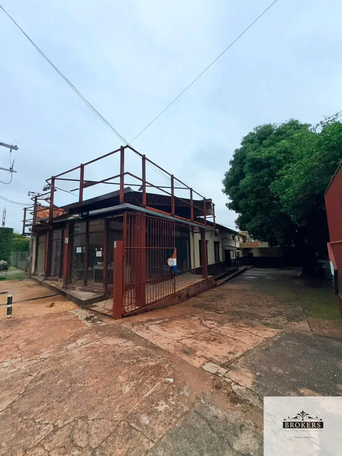 Espaço Comercial de 900m² para Aluguel em Villa Morra, Assunção - Image 2