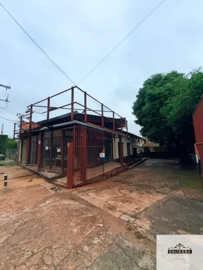 Local Comercial de 900m² en Alquiler en Villa Morra, Asunción