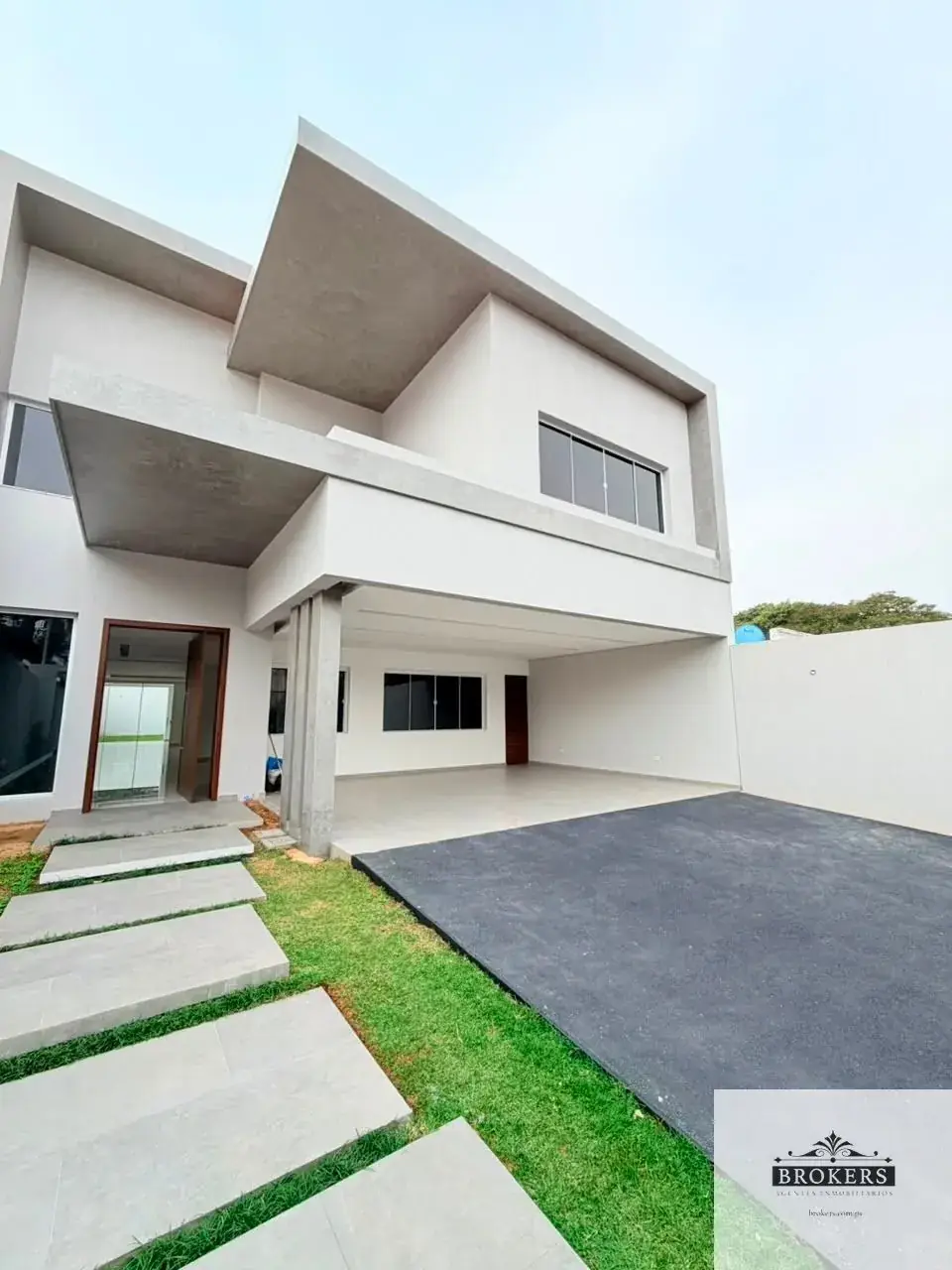 5-Bedroom House for Sale in Herrera, Asunción - Image 5