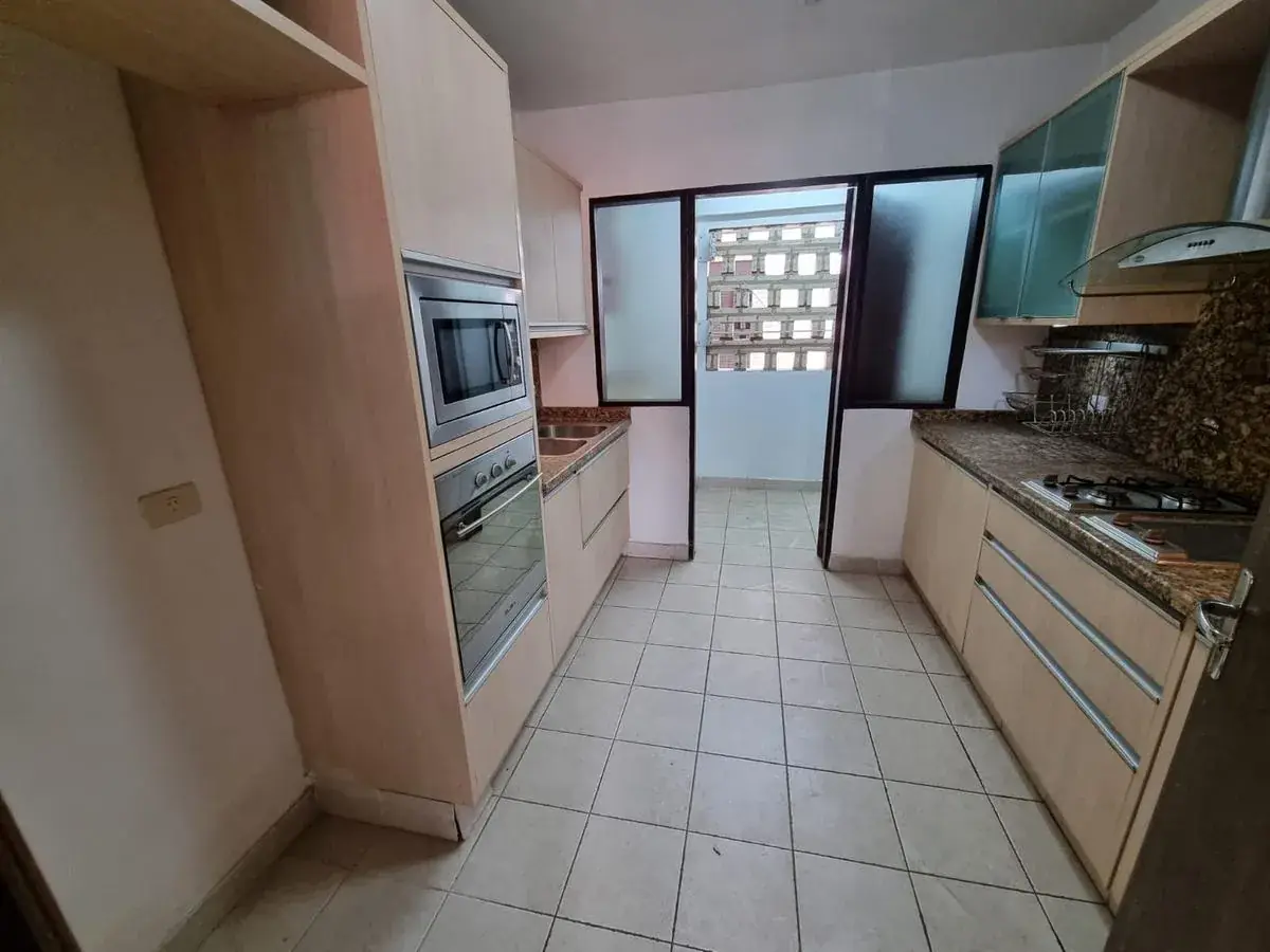 Departamento de 3 dormitorios en Venta en Carmelitas, Asunción - Image 5