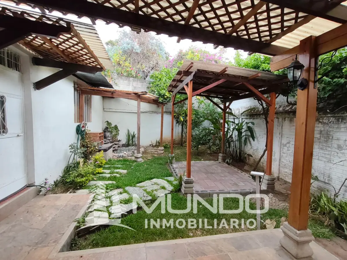 Casa de 4 dormitorios, 350m², en Venta en Zona 17, Ciudad de Guatemala - Image 11