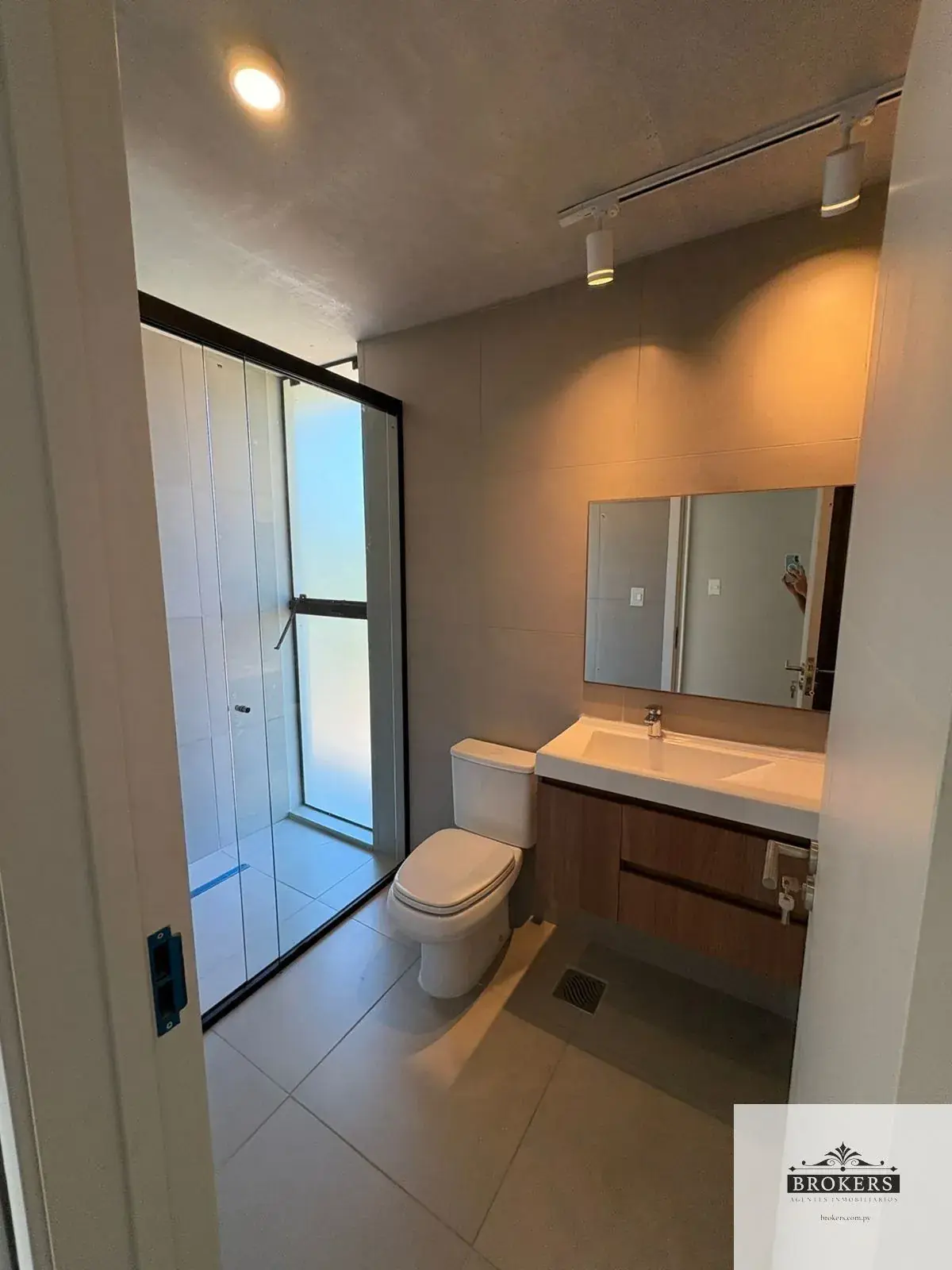 Casa de 3 quartos à Venda em Primer Barrio, Luque - Image 12