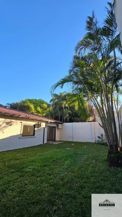 Casa de 3 dormitorios en Alquiler en Las Lomas (Carmelitas), Asunción