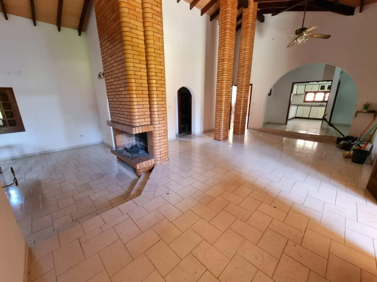 Casa de 3 dormitorios en Venta en Madame Lynch, Asunción - Image 15