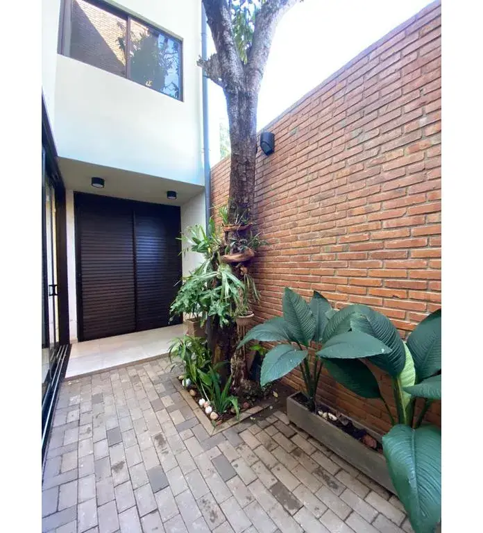 Casa de 3 dormitorios en Venta en Ycuá Satí, Asunción - Image 6