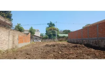 Land of 384m² for Sale in Loma Pytá, Asunción