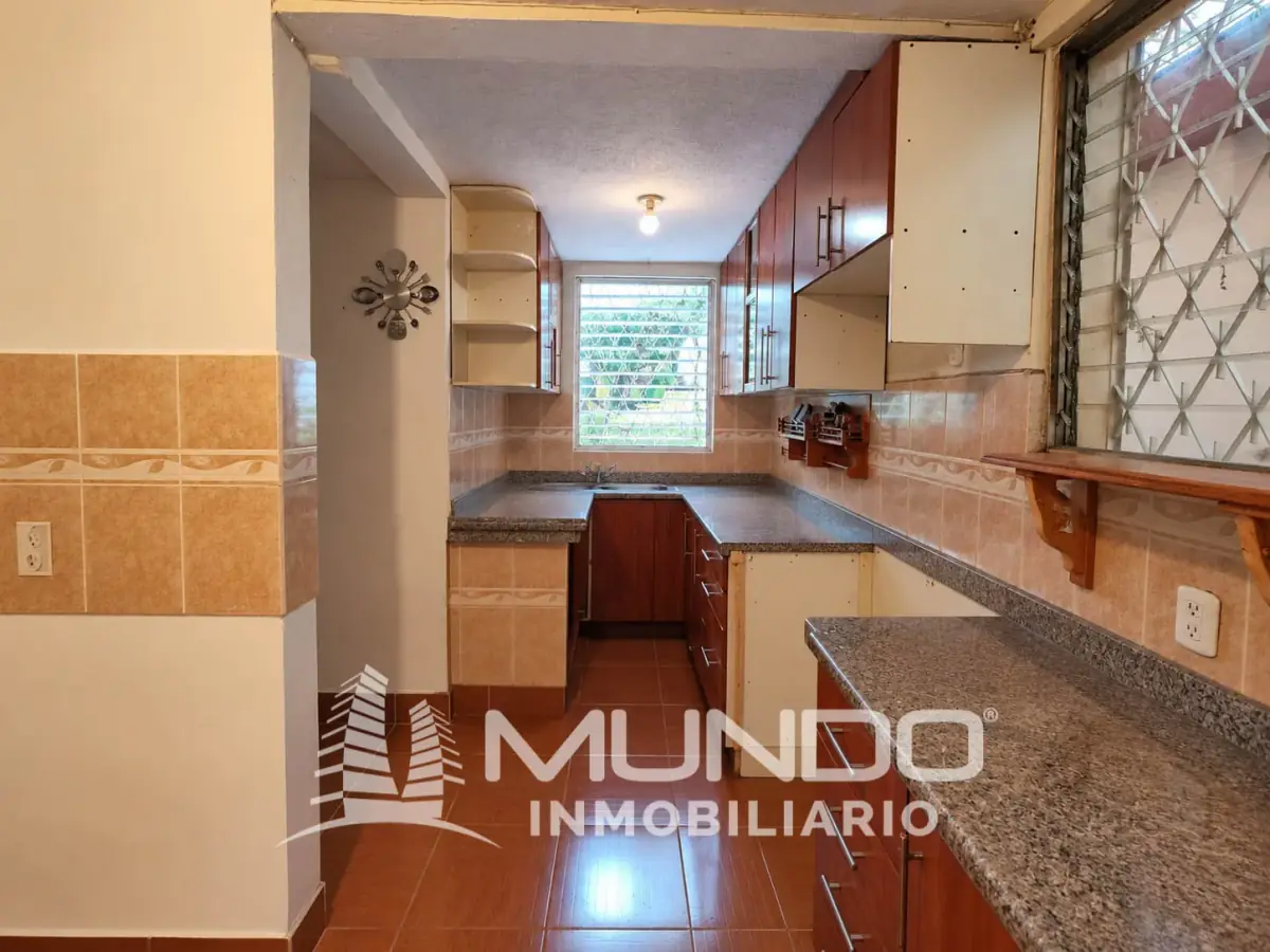 Casa de 4 dormitorios, 350m², en Venta en Ciudad de Guatemala - Image 11