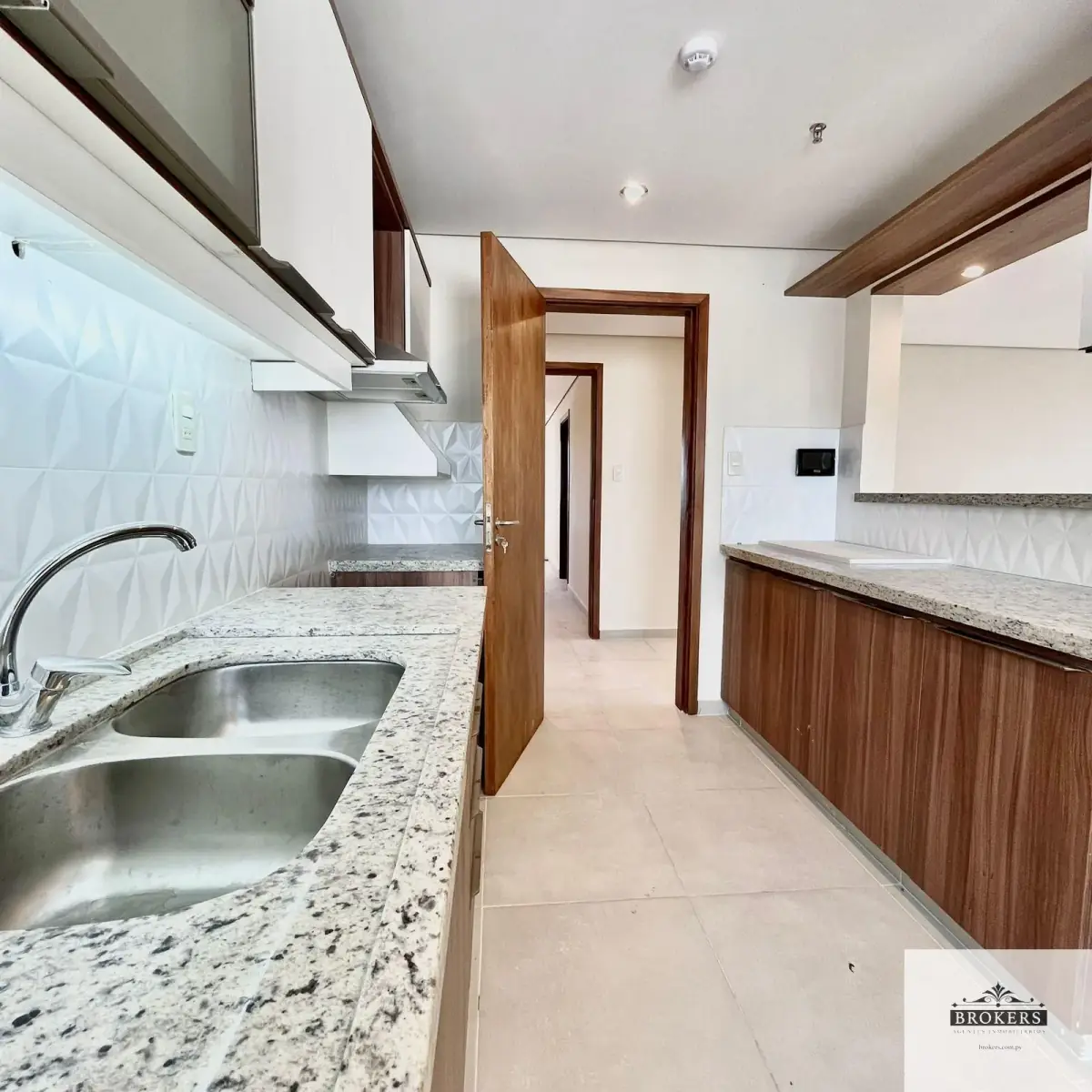 3-Bedroom Apartment for Sale in Jara, Asunción - Image 20