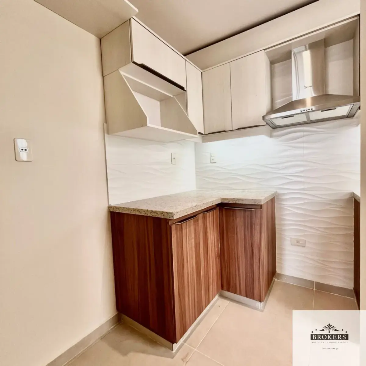 Departamento de 2 dormitorios en Venta en Jara, Lambaré - Image 11