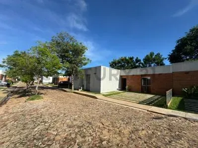 Casa de 2 dormitorios en Venta en Mora Kue, Luque