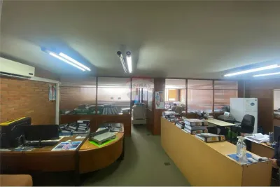 Local Comercial de 160m² en Venta en La Encarnación, Asunción