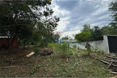 Terreno de 360m² à Venda em Areguá