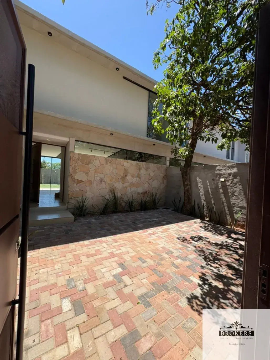 Casa de 3 quartos à Venda em Primer Barrio, Luque - Image 3