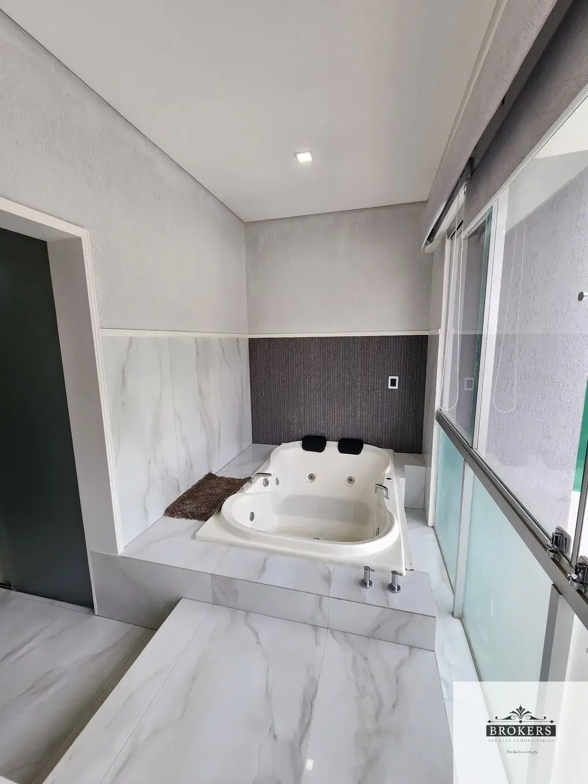 Casa de 3 dormitorios en Venta en Ycuá Satí, Asunción - Image 16