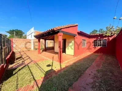 Casa de 4 dormitórios para Aluguel em Julián Augusto Saldívar