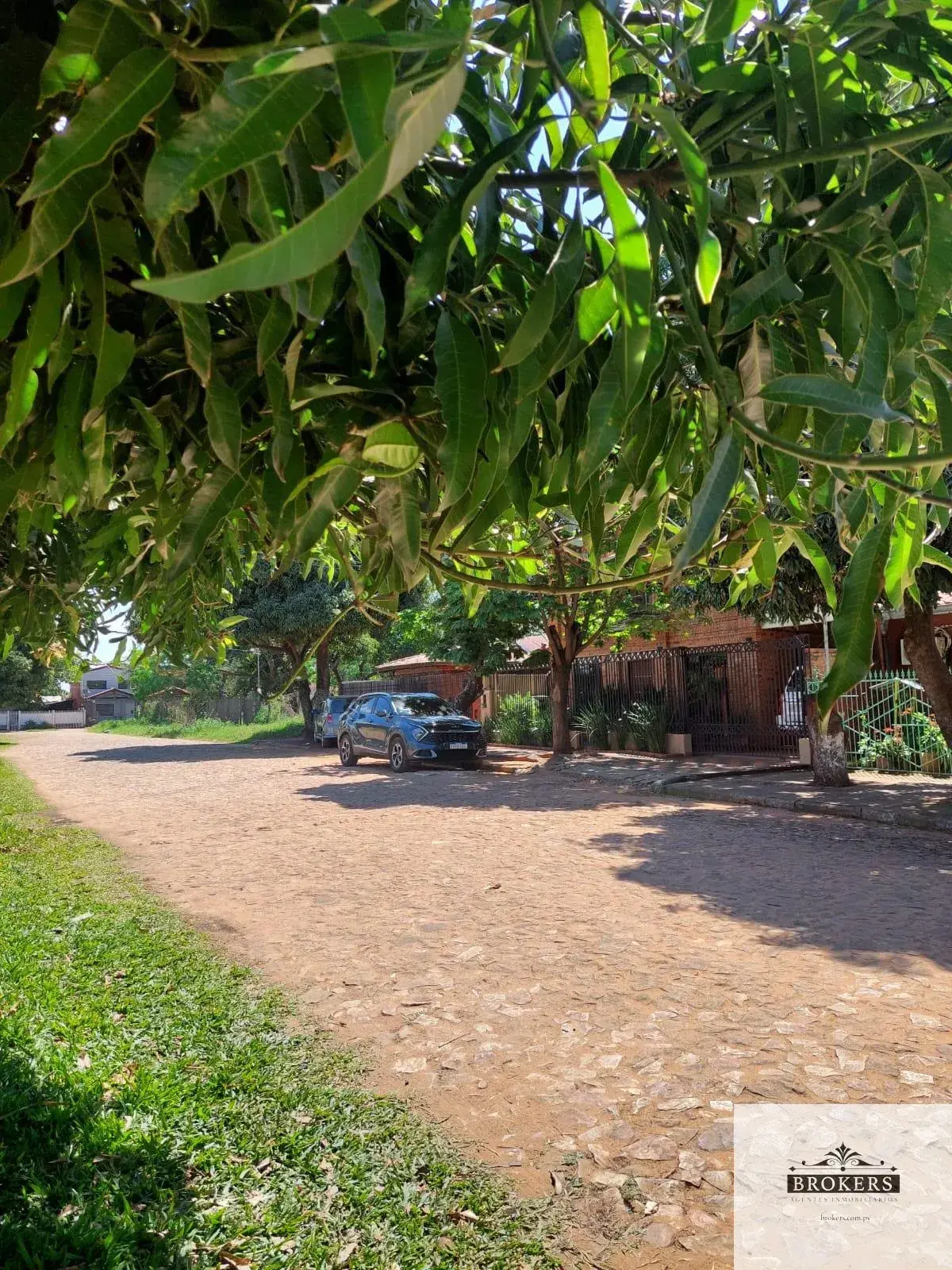 Terreno de 360m² en Venta en Laurelty, Luque - Image 3